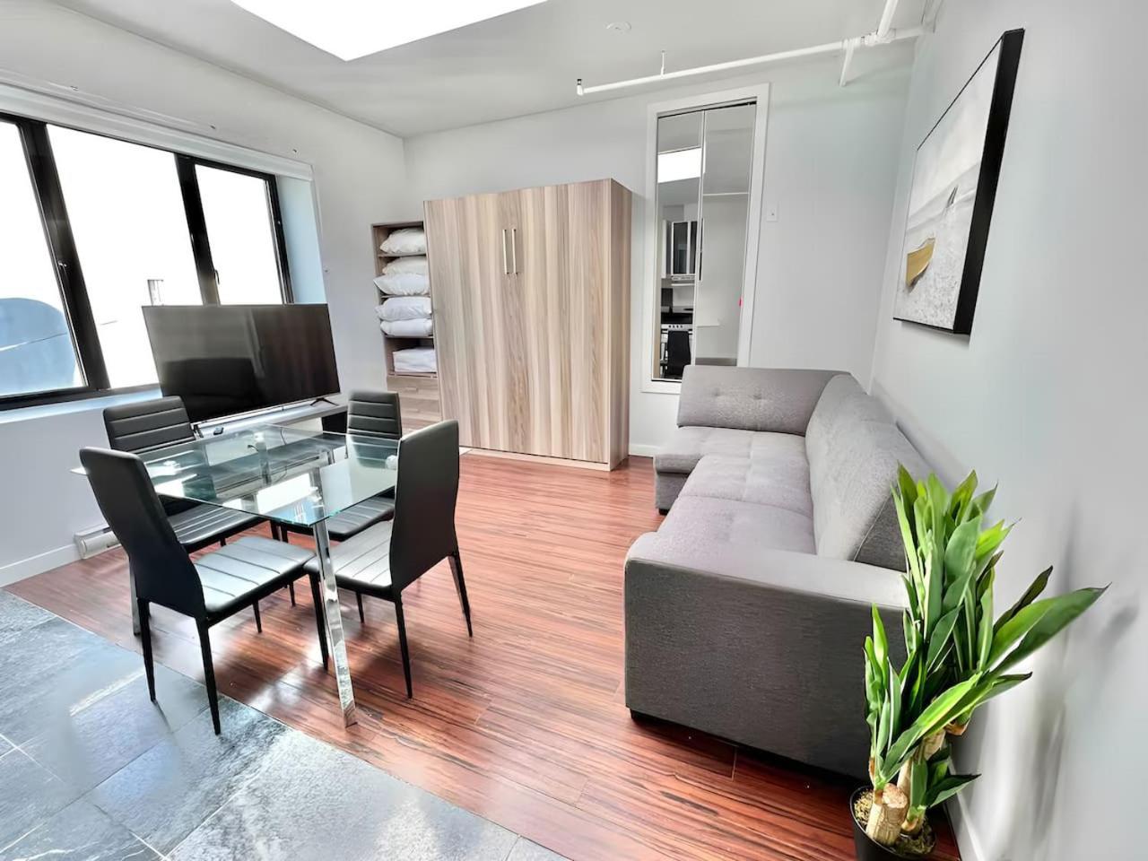 Apartment Spacious 1bdr Mezzanine On Bishop Mtl Zx8 Montreal