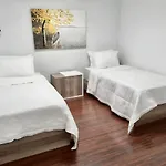 Spacious 1Bdr Mezzanine On Bishop Central Mtl Zx8